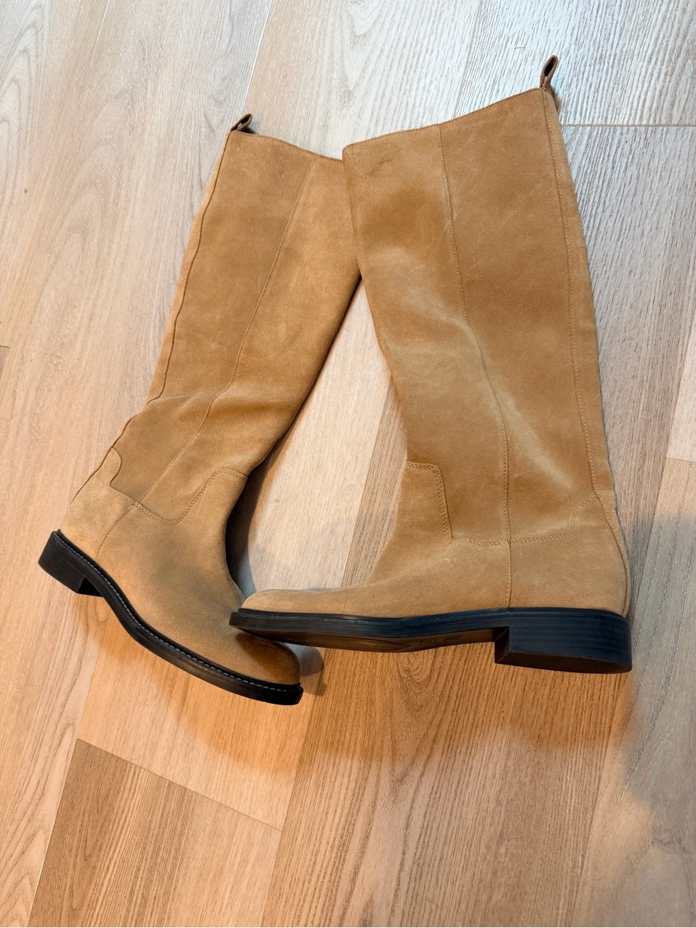 Zara Classic Tan Suede Boots